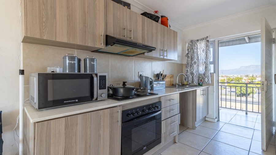 2 Bedroom Property for Sale in Cravenby Western Cape